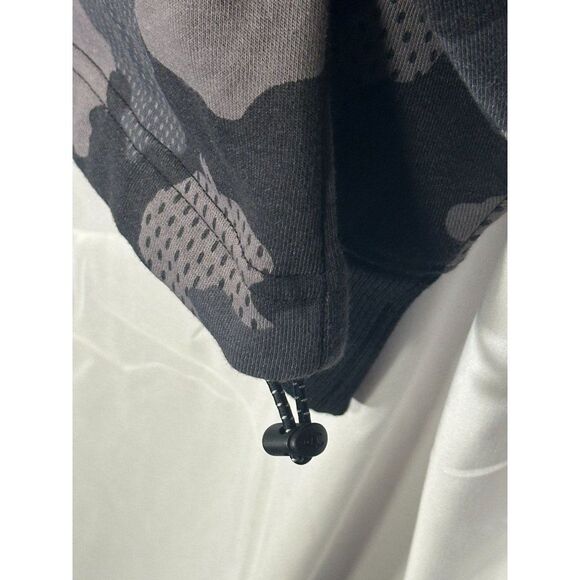 Champion Men's Camo Crewneck Sweatshirt Wolf Logo Pullover, Size L, NWT - Picture 7 of 10